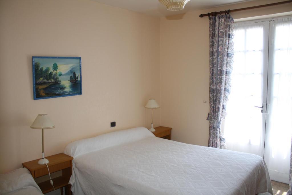 Chambres D'Hotes Et Gite Chastrusse Lanzac Δωμάτιο φωτογραφία